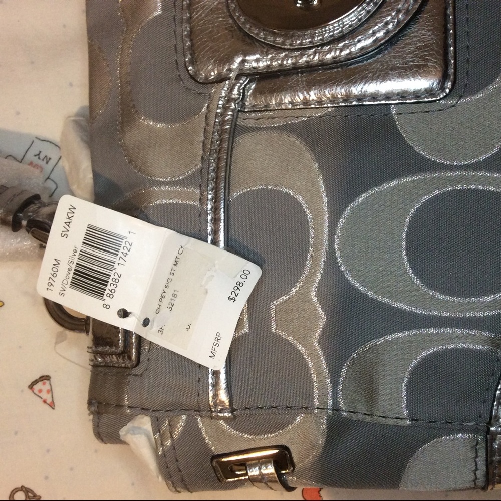 Coach Shoulder Bag - Picture 5 of 5